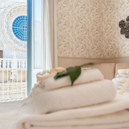 B&B Risveglio Col Rosone Lecce Eksteriør bilde