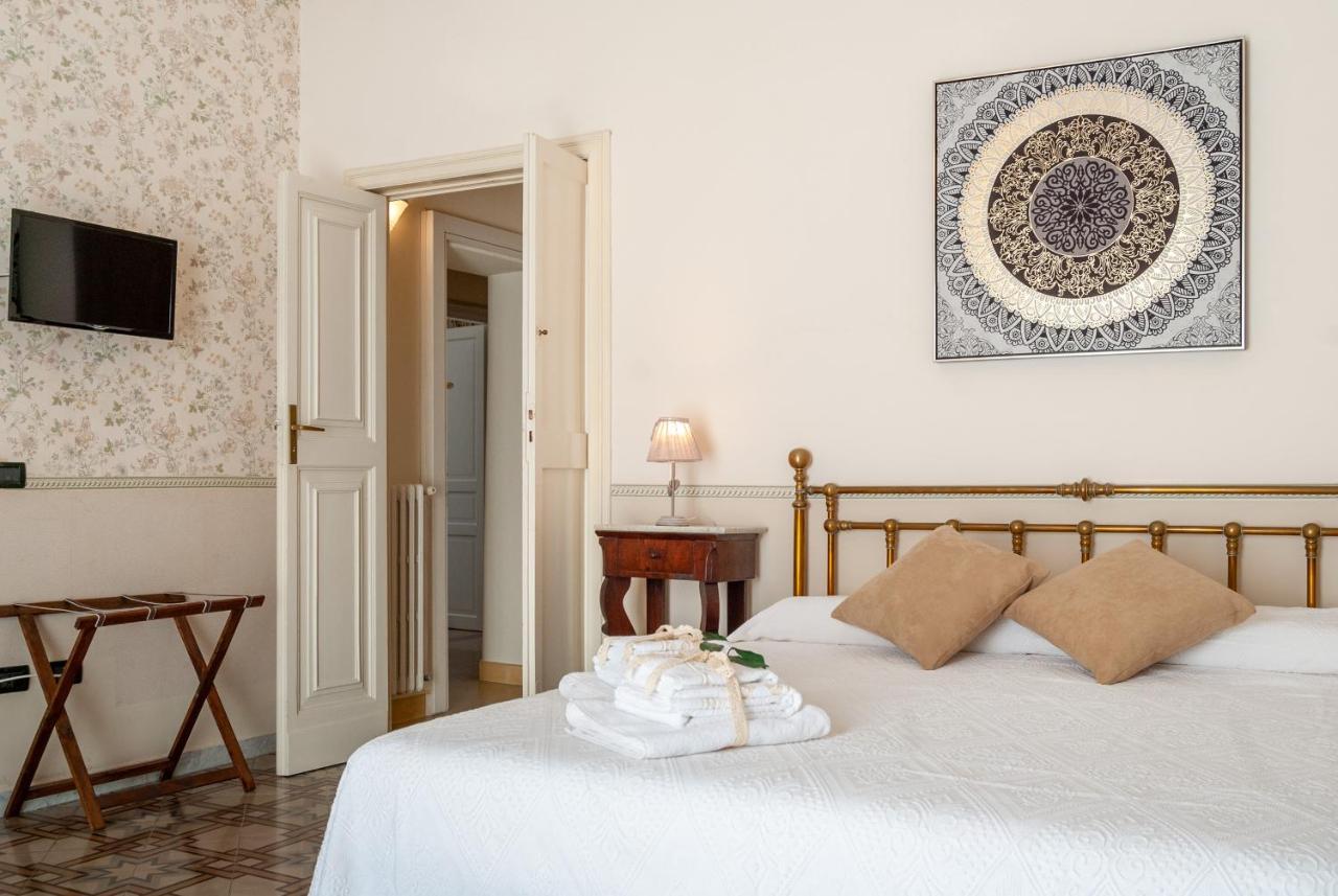 B&B Risveglio Col Rosone Lecce Eksteriør bilde