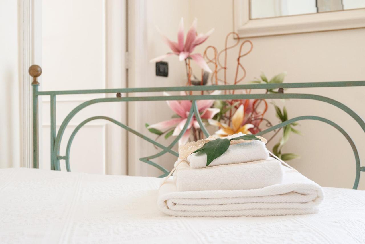 B&B Risveglio Col Rosone Lecce Eksteriør bilde